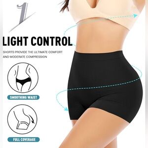 Seamless Shaping Shorts